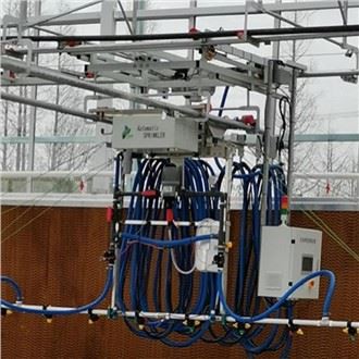 स्थानांतरण वाहनों के साथ स्वचालित सिंचाई बूम